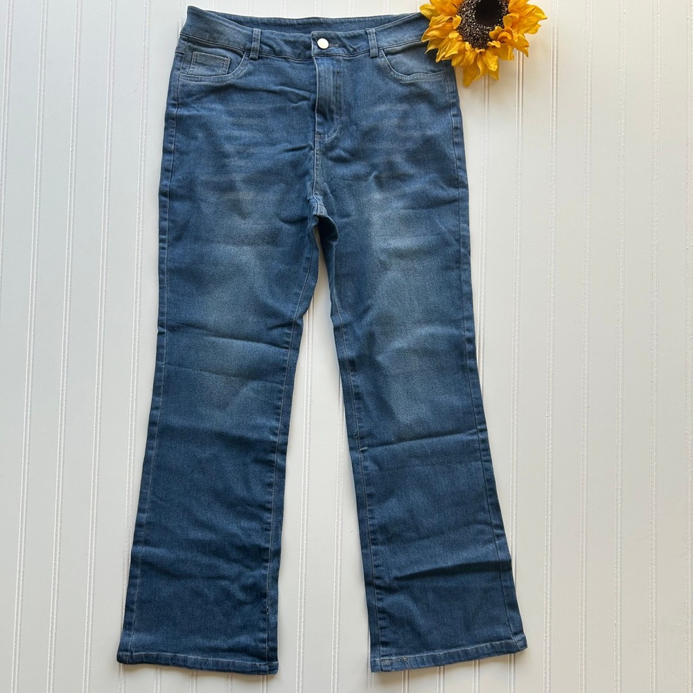 CG Jeans (Straight Leg) (M) Blue EXCELLENT Medium Wash Mid Rise Denim Pants